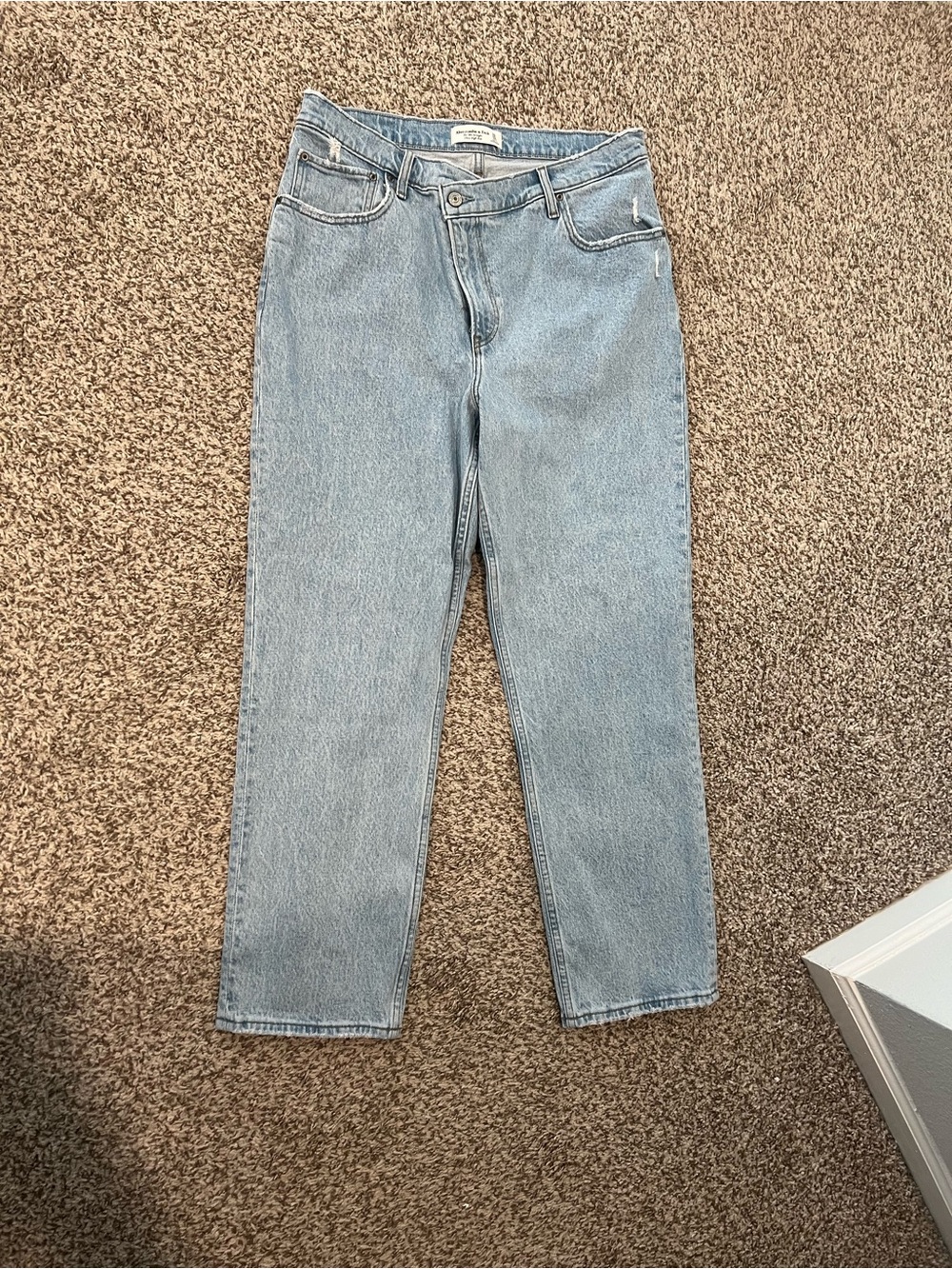 Abercrombie Women's Straight-Leg Jeans
